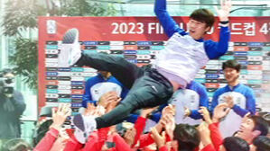 'U-20 4강 쾌거' 금의환향…김은중 감독 "끝 아닌 시작"