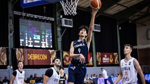 세르비아와 경기에서 골밑 득점을 노리는 이유진(9번) (사진=FIBA 제공, 연합뉴스)