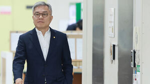 더불어민주당 최강욱 의원