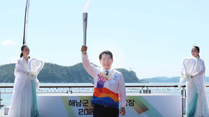 김영록 전남지사 전국체전 성화 채화 (사진=전남도 제공, 연합뉴스)