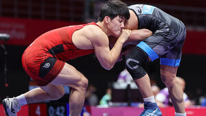 레슬링 김현우, 아쉬운 노메달…동메달 결정전서 3-5 패배