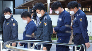 영풍제지 시세 조종 주도 4명 구속 기소&hellip;'2,700억 부당 이득'