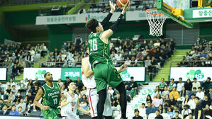 16일 현대모비스전에서 DB 강상재의 골밑 공격 모습 (사진=KBL 제공, 연합뉴스)