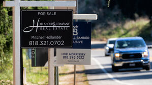 트럼프, 천정부지 미 집값에 "기관투자자 단독주택 매입 금지"