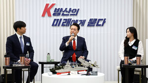 청년 방위산업인과 간담회에서 발언하는 윤석열 대통령 (사진=대통령실통신사진기자단, 연합뉴스)
