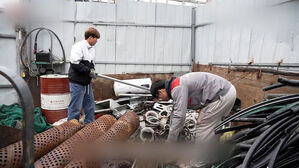 [월드리포트] "타일공 15일에 7백"…중국 '흙수저 성공기' 띄우기