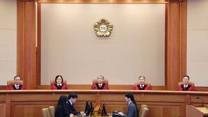 사실혼 배우자는 재산 상속 못 받는 민법…헌재 "합헌"