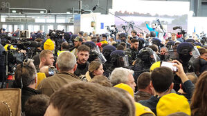 시위장 된 프랑스 농업박람회…마크롱, 농민들과 공개 토론