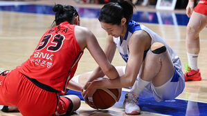 '안혜지 16득점' 여자농구 BNK, 우리은행 제압