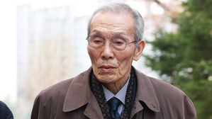 '강제추행 혐의' 배우 오영수 항소심 무죄…1심 뒤집혀