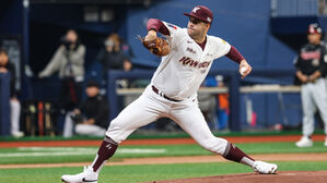 키움, LG에 위닝 시리즈…헤이수스 환상투+백투백 초구 홈런