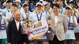 '왕조' 대한항공, V리그 최초 4연속 통합우승…MVP 정지석