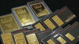 '0.5그램 금' 사모으는 '골드챌린지'…사상 최고 금값, 언제까지?