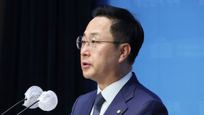 민주 "영수회담, 민생 해결&middot;국정 전환 첫걸음 돼야"