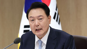 윤 대통령, 국민의힘 낙천 · 낙선 의원들과 오찬