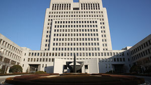 아동·청소년 120명 유인해 성착취물 만든 교사 징역 13년 확정