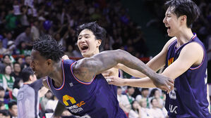 프로농구 KCC, 정규리그 1위 DB 잡고 챔프전 진출…5위팀 사상 첫 챔프전 진출