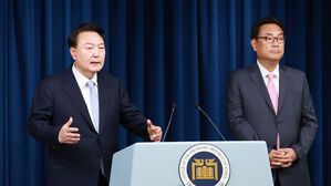 윤 대통령 "여당뿐 아니라 야당과도 설득&middot;소통에 주력"