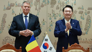 윤 대통령 "방산·원전 결실 기대"…루마니아 대통령 "실질 협력"