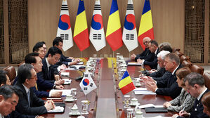 한·루마니아 정상 "방산·원전 중심 전략적 동반자 관계 강화"