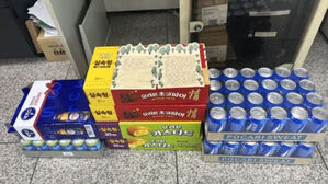 익명의 기부자가 소방서에 보낸 간식과 손편지(사진=광주 북부소방서 제공)