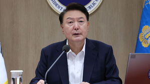 윤 대통령, 리튬전지 공장 화재에 "과학적 안전대책 수립해야"