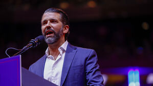 정부 계약 따고, 규제 완화되고&hellip;트럼프 아들이 손대면 '대박'