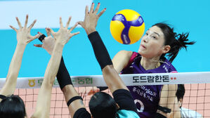 흥국생명, 실바 부상으로 빠진 GS칼텍스 제물로 개막 10연승