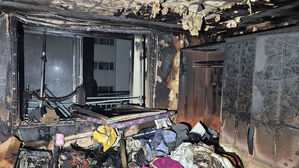 천안 아파트서 불…주민 3명 연기 마셔 치료