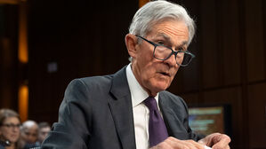 파월 연준 의장 "'관세 인플레이션' 일시적일 수도"