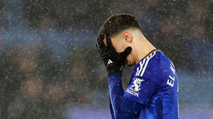 얼굴을 감싸 쥔 레스터시티의 빌랄 엘 카누스 (사진=로이터, 연합뉴스)