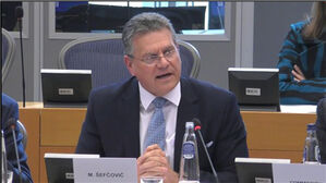 EU, 대미 1단계 보복관세 연기…"협상시간 확보"