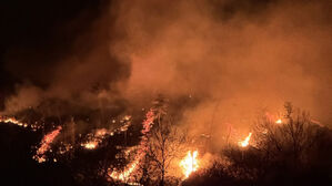 산청 시천면 '산불 3단계' 발령…115명 대피·산불영향 120㏊