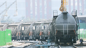 정차해 있는 시멘트 운송열차(사진=연합뉴스)