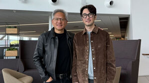 기념 촬영하는 엔비디아 젠슨 황 CEO(왼쪽)와 크래프톤 김창한 대표(사진=크래프톤 링크드인 캡처, 연합뉴스)