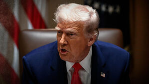 트럼프 "반도체, 전자제품 관세 살펴볼 예정"