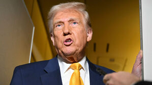 트럼프 "반도체 관세율, 다음 주 중 발표&hellip;머지않아 시행"