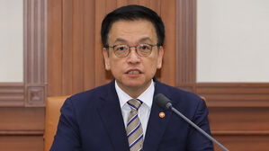 정부 추경안 10조→12조대 증액&hellip;최상목 "초당적 처리해달라"