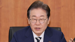 이재명 "전남&middot;전북 국립의대 설립&hellip;호남권 메가시티 실현"