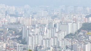 서울 남산에서 내려다본 아파트 일대(사진=연합뉴스)