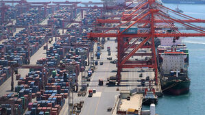 한은 "AI 혁명 반도체 수출 호황, IT 혁명 때처럼 오래간다"