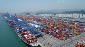 굳어지는 저성장&hellip;"한국 잠재성장률 올해 사상 처음 1%대로 하락"