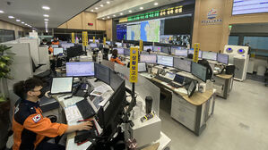 천안 화학물질 제조 공장서 불&hellip;40여 분 만에 진화