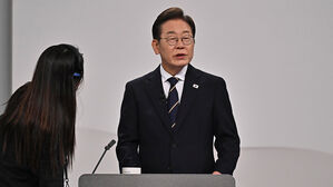 이재명-이준석, AI 등 경제 공약 &middot; 정년 연장 두고도 설전