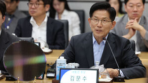 삼성전자 평택캠퍼스 방문, 인사말하는 김문수 후보(사진=공동취재, 연합뉴스)