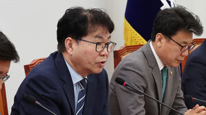 발언하는 이한주 민주당 총괄선대본부 정책본부 본부장 (사진=연합뉴스)