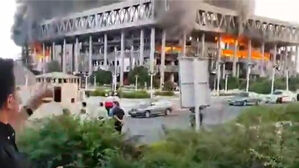 폭발음 후 생방송 멈췄다…이스라엘, 이란 국영방송 공습