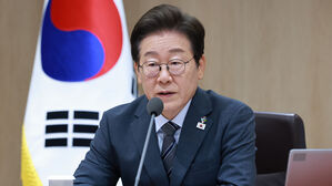 이 대통령 "6&middot;25 전쟁 75주년&hellip;특별한 희생 치른 분에게 충분한 보상"