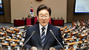 이 대통령 "경제는 타이밍&hellip;내수시장 활력 불어넣어야"