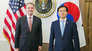 "미, 한국에 '디지털 규제 추진하면 무역법 301조 조사한다' 경고"